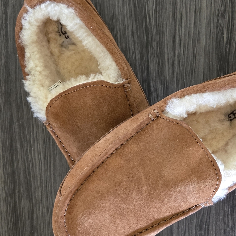 Cozy Tan Shearling Slippers